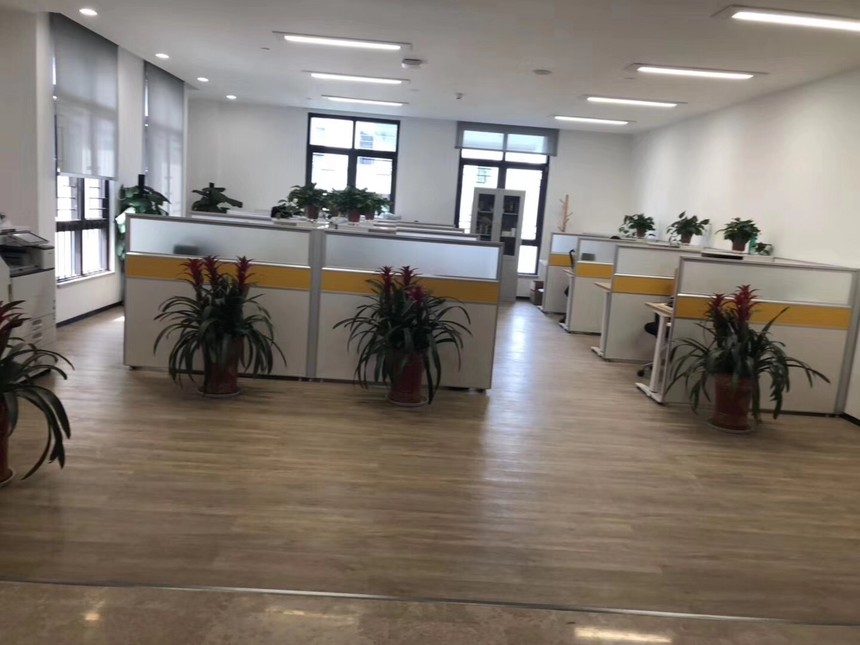 學(xué)校風(fēng)格辦公家具案例！